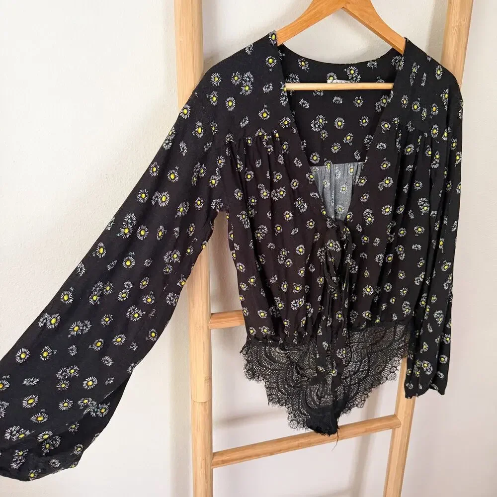 Free People Intimately Daisy Floral Lace Deep V Bodysuit Small